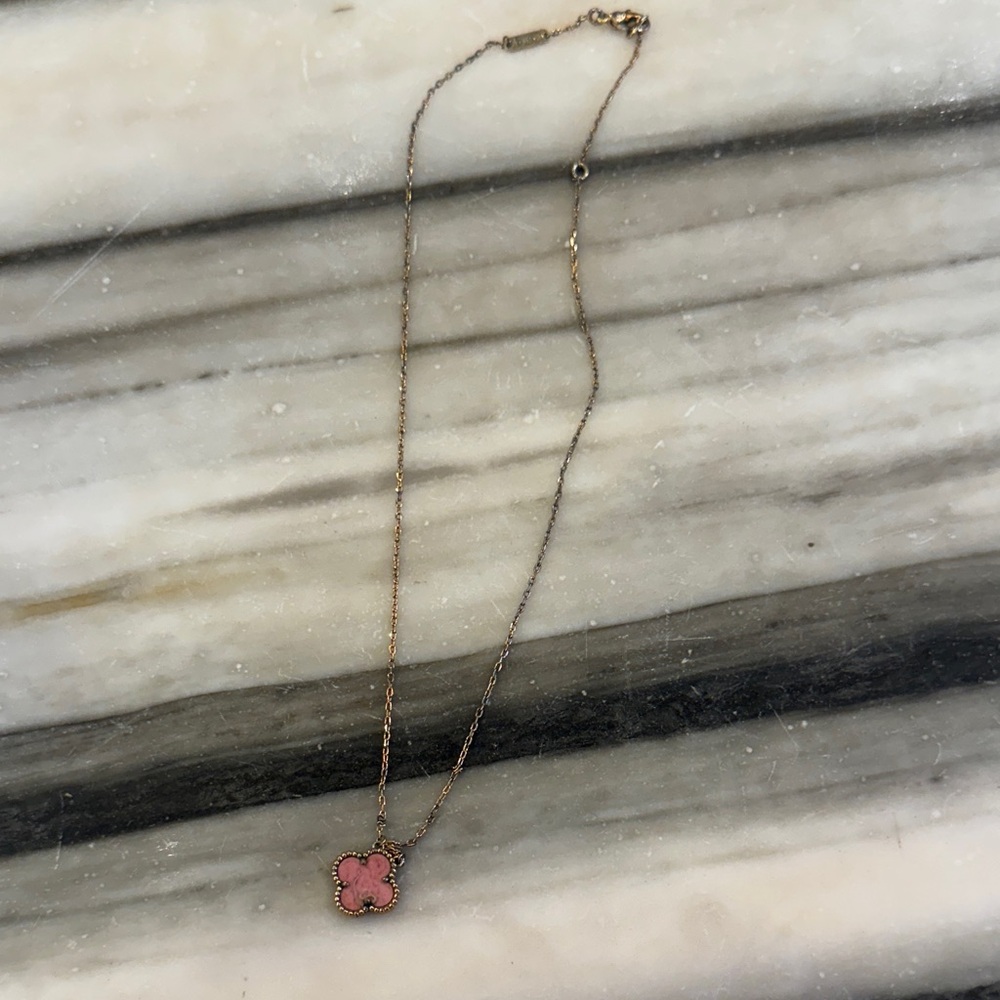 Elegant Pink Clover Pendant Necklace